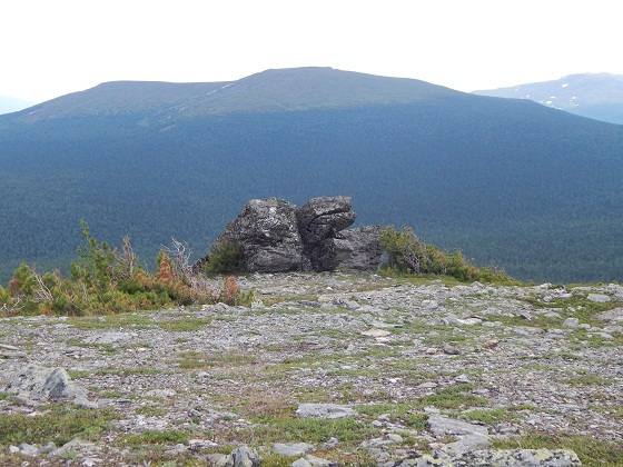 поясовый камень