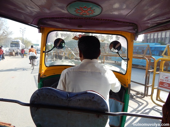в-кабине-рикши